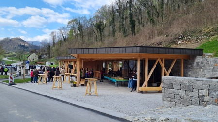 Otvoritev vstopnega objekta v Tolminska korita (Špela Kranjc)''